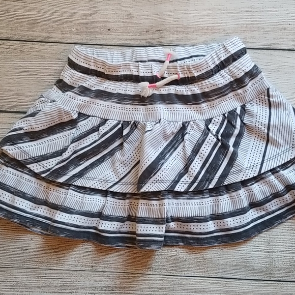 ✅SOLD✅ Girl's Summer Bottoms Bundle - Picture 10 of 13